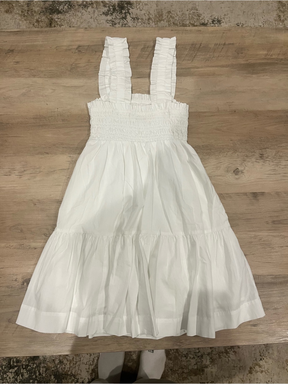 Abercrombie & Fitch Smocked Tiered white dress - Picture 2 of 9
